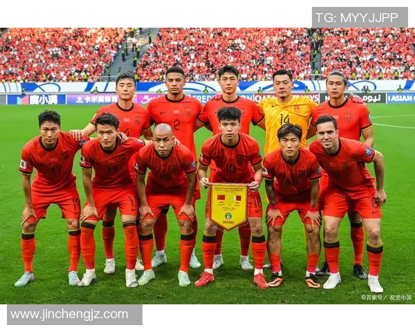 足球明星勇敢反击黑粉言论展现正能量与职业精神