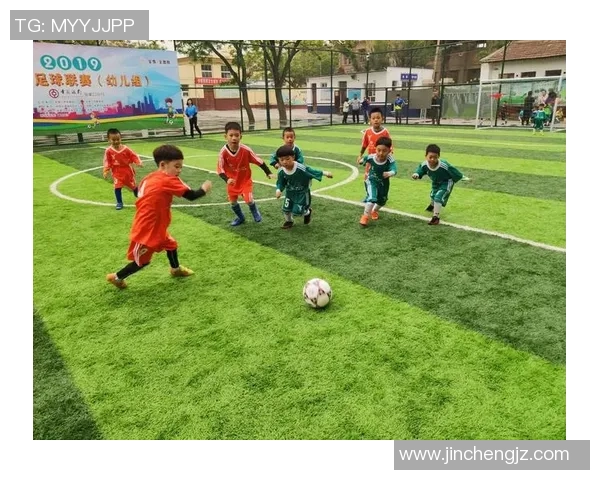 石家庄足球明星赛盛大举行球迷齐聚见证精彩对决与明星风采